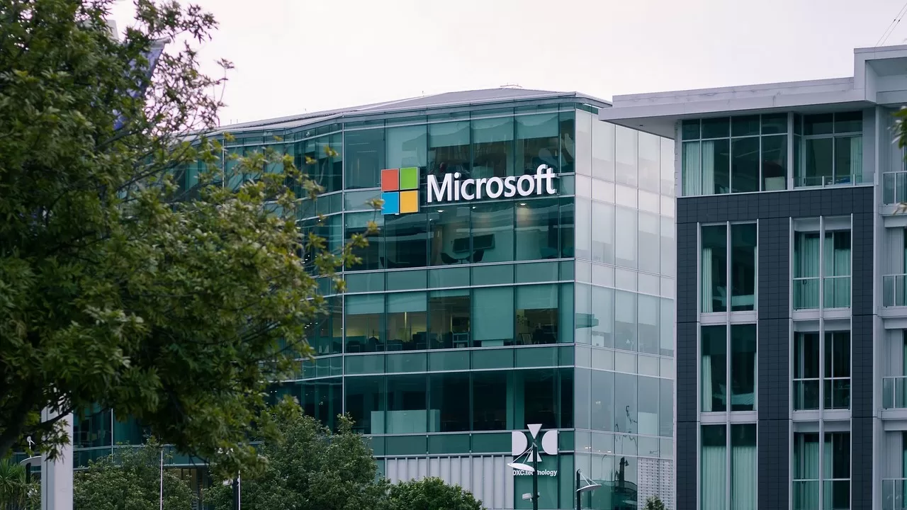 Microsoft удалось восстановить работу некоторых сервисов после глобального сбоя 