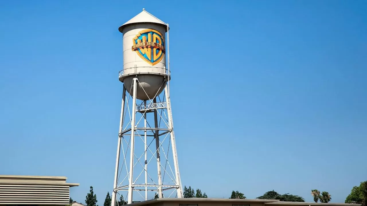 Warner Bros. Ресейде жабылуға шешім қабылдады