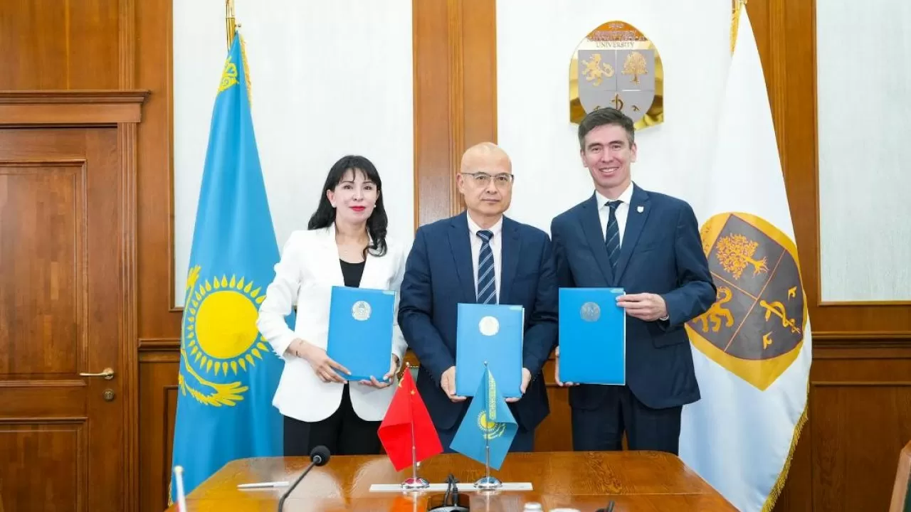 Казахстанско-китайскую медлабораторию создадут в Алматы и Шэньчжэне 