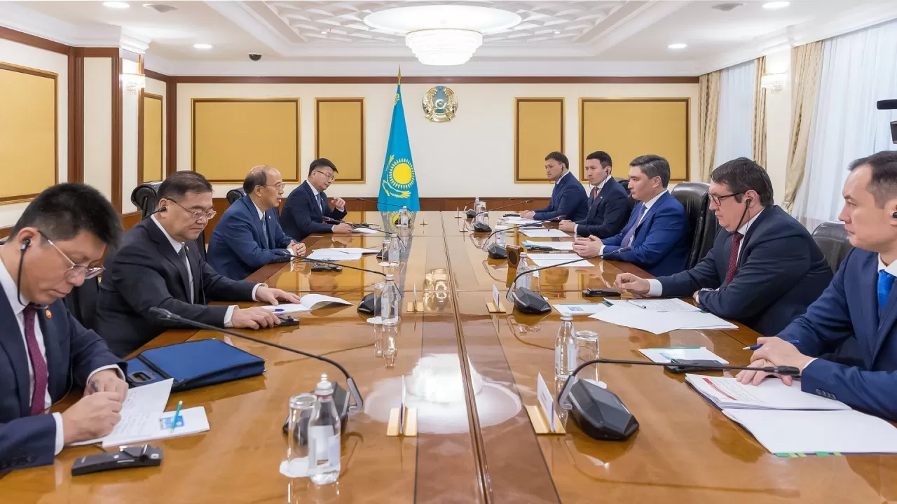 Казахстан и Китай намерены углубить сотрудничество в энергетике