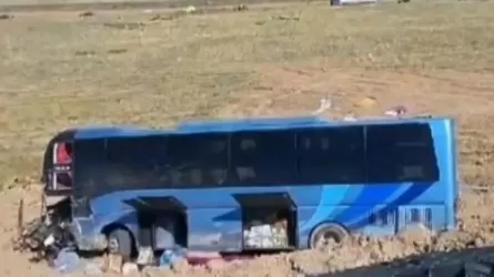 Крупное ДТП произошло в Карагандинской области – автобус столкнулся с автомобилем