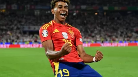 17-летний игрок сборной Испании взял номер Месси в "Барселоне"
