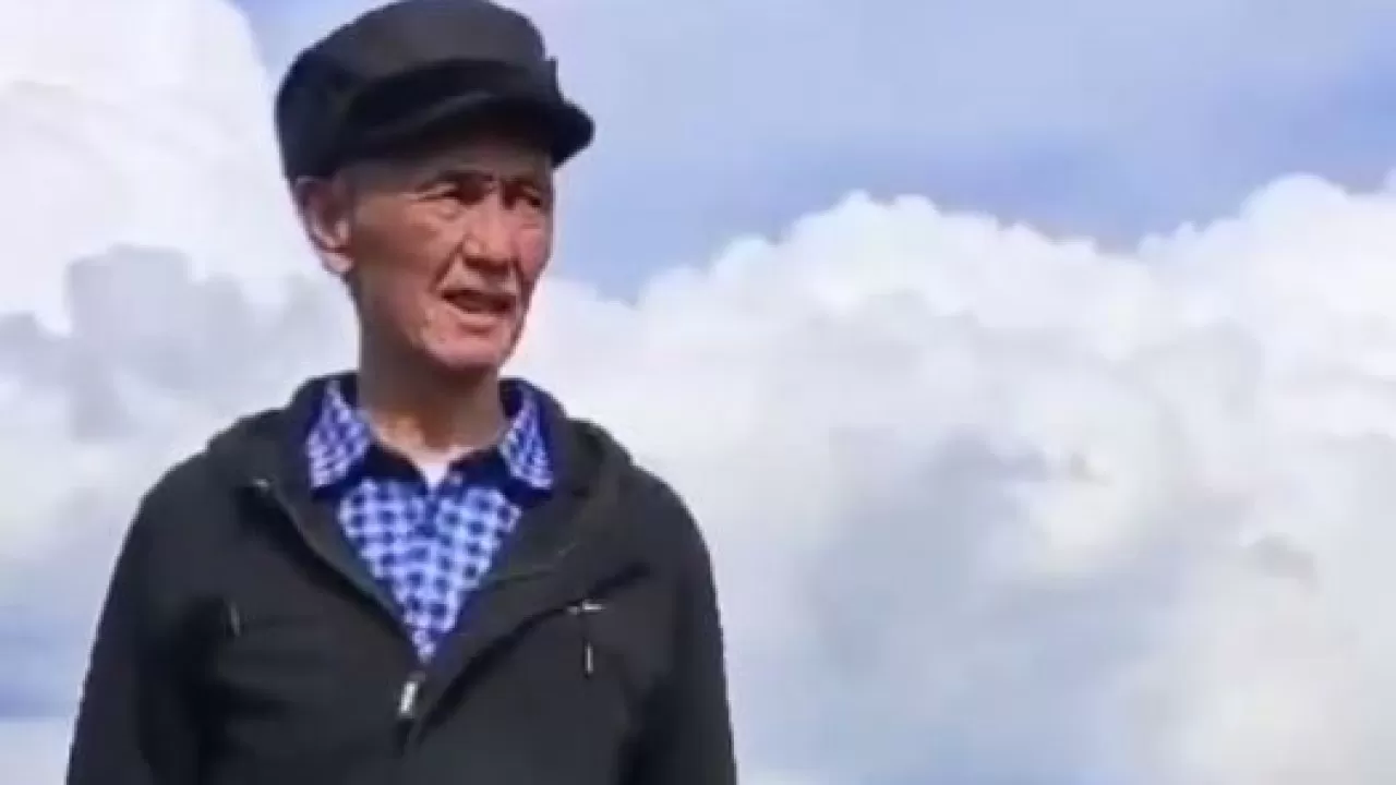 67-летнего мужчину нашли спасатели посреди плато Ассы