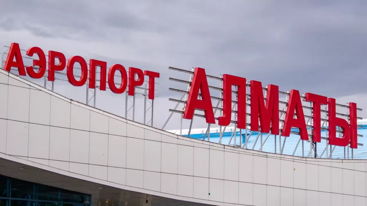 Погром устроили в аэропорту Алматы