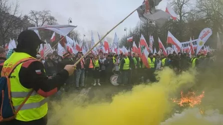 Польша Қорғаныс министрінің орынбасары елде гибридті соғыс жүріп жатқанын мәлімдеді