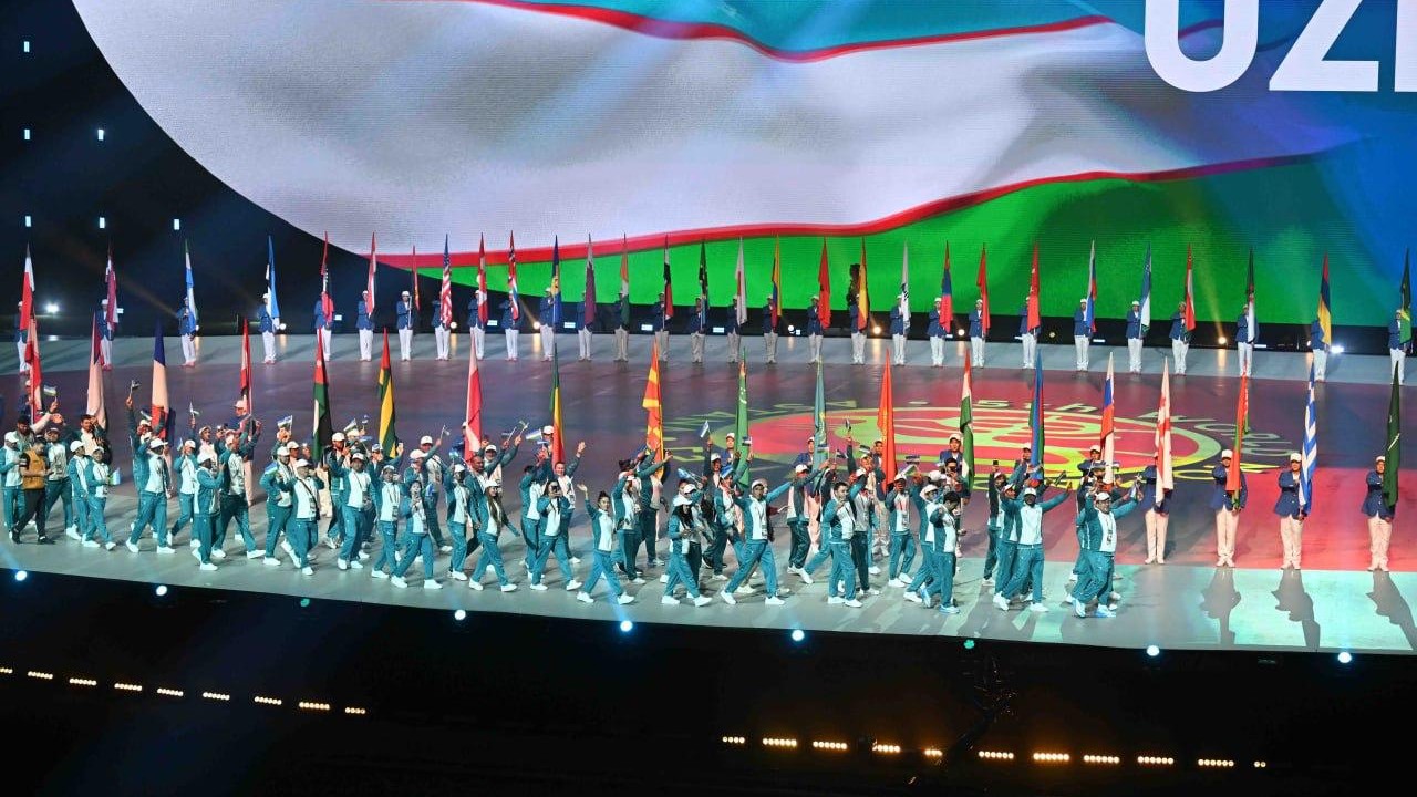 Өте кішкентай бөксе желіде