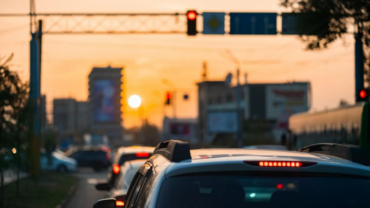 Улицу Толе би в Алматы перекроют на четыре дня