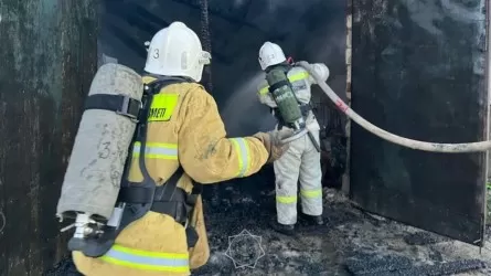 Павлодар облысында өртенген үйден 40 жастағы ер адамның денесі табылды