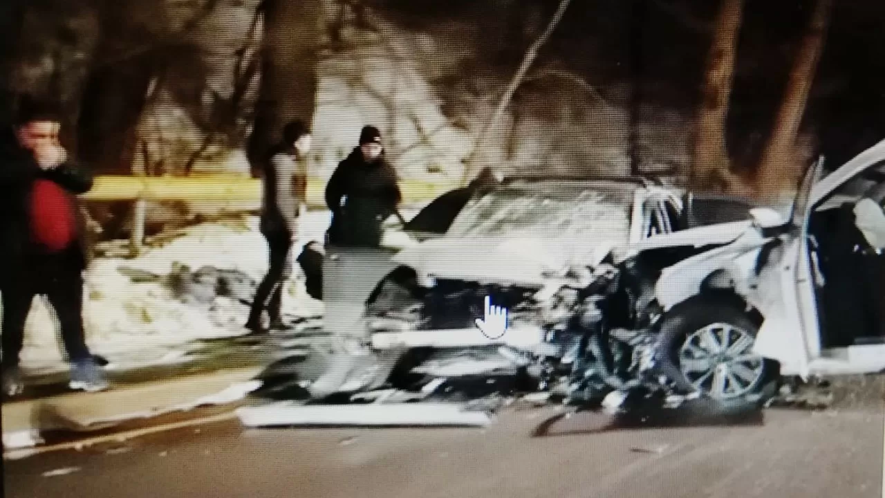 Стало известно количество пострадавших в ДТП по дороге на Медеу 