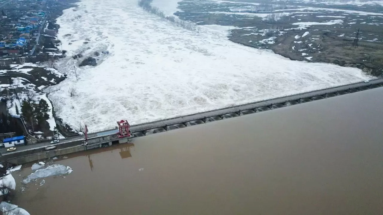 Россияне опасаются большой воды из Казахстана предстоящей весной