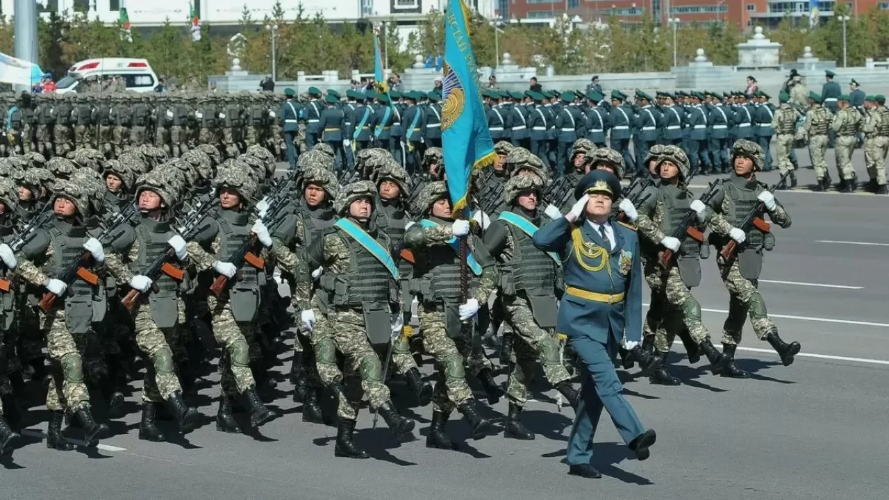 Военный парад проведут в Астане  