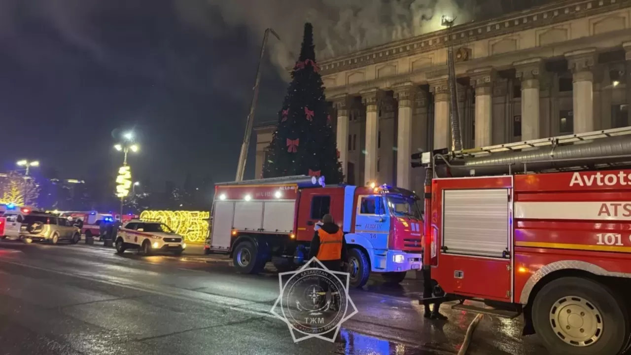 Пожар с видом на КБТУ: какие страсти разгораются вокруг здания Казахстанско-Британского университета