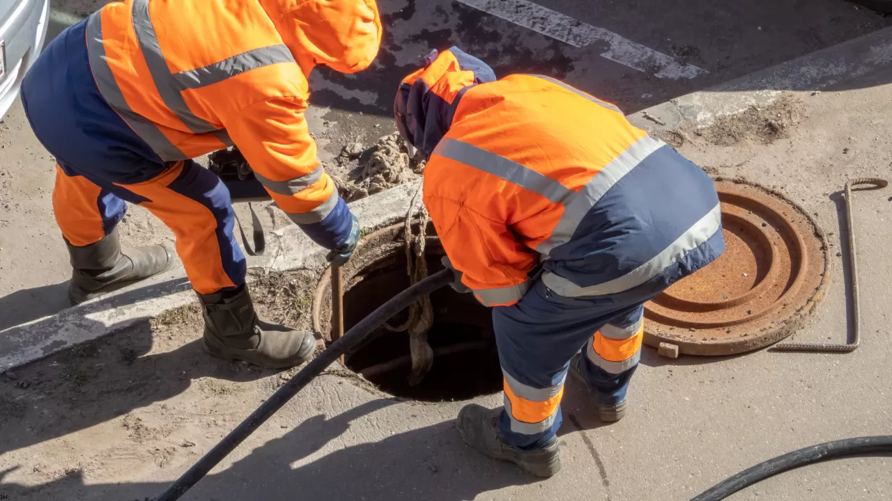 Жаңа үйге жайғасқан Тараз жұрты нәжіс иісінен құтыла алмай жүр