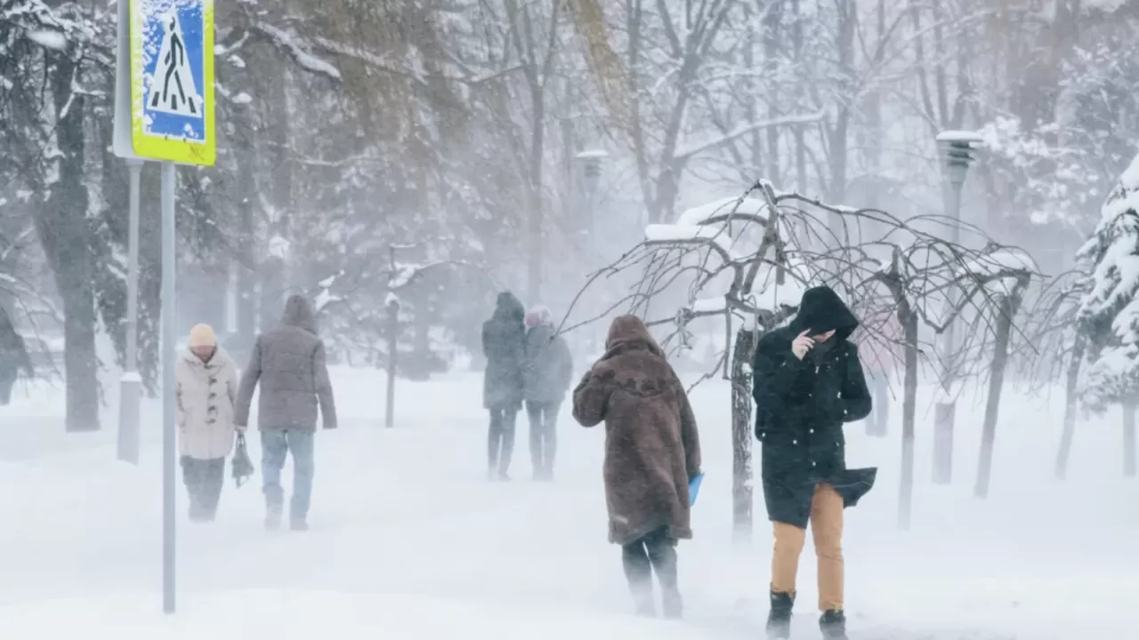 Елдің басым бөлігінде дауылды ескерту жарияланды