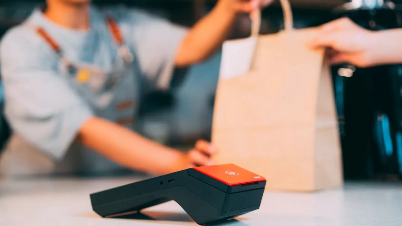 Мать десятерых детей оштрафовали за работающую 17-летнюю дочь: что решил суд