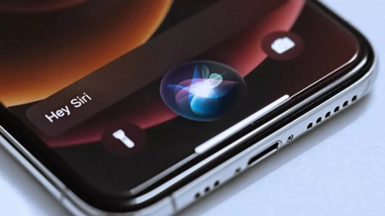 Расследование против Apple из-за сбора данных через Siri начали в Париже 
