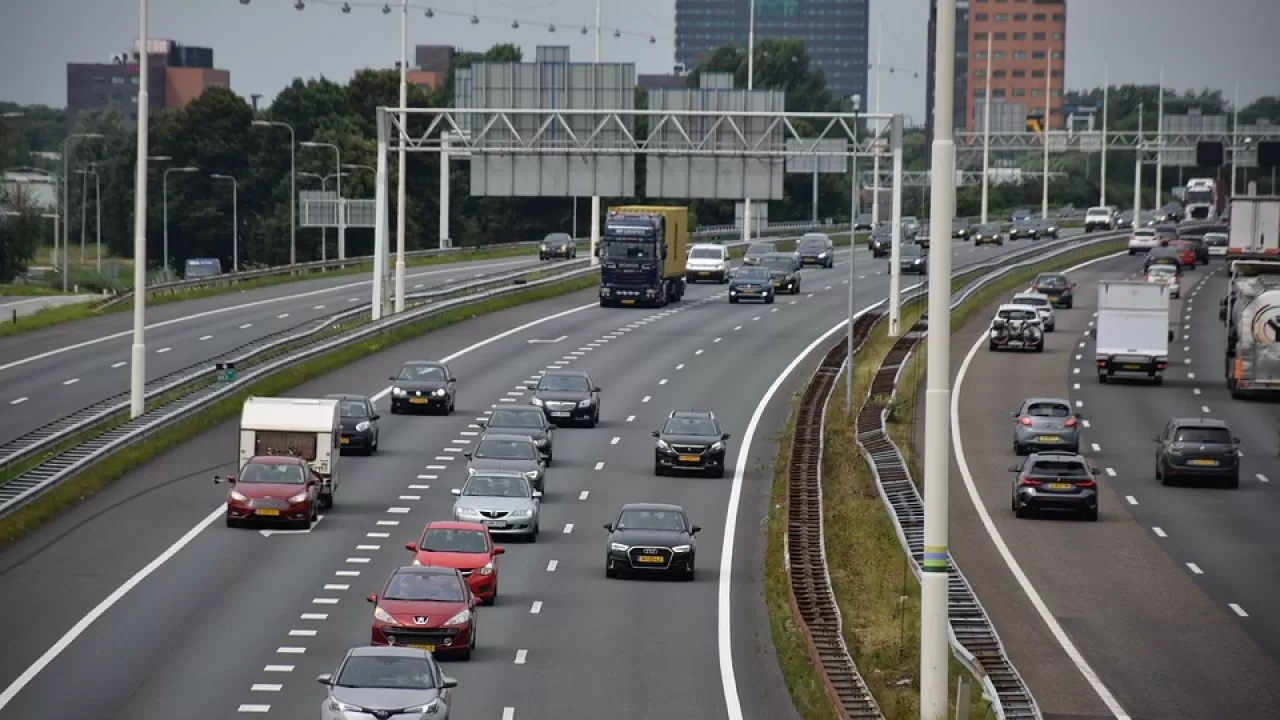 Первые фуры из Казахстана оформила по новому порядку российская таможня