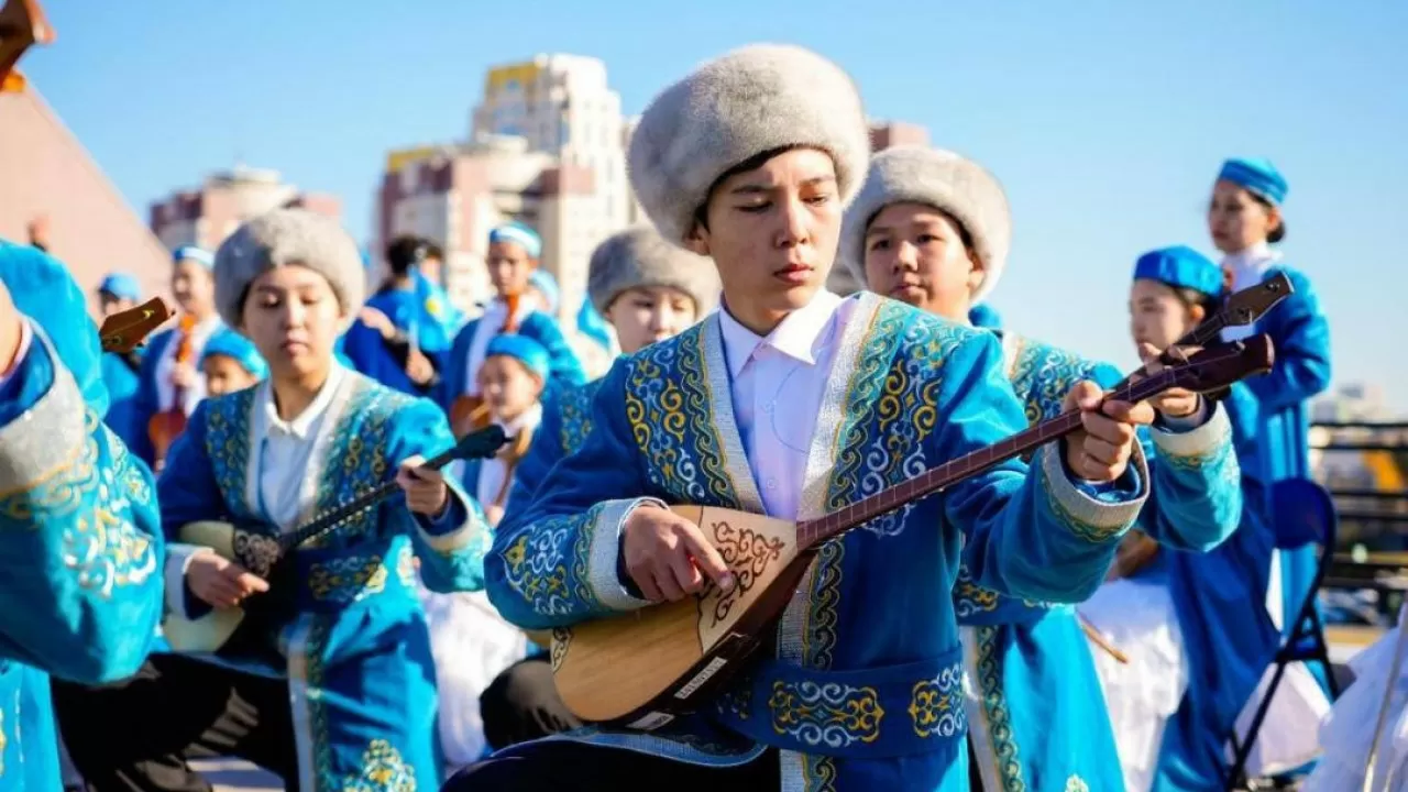 Концерты ко Дню Республики пройдут в каждом районе Астаны: афиша