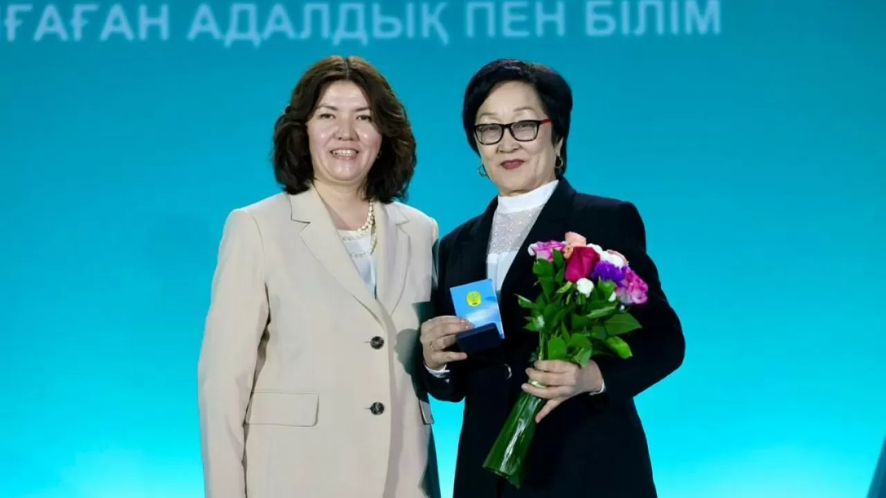 Жасанды интеллектті білім беру жүйесіне енгізу деңгейін бағалайтын ұлттық құрал дайындалуда 