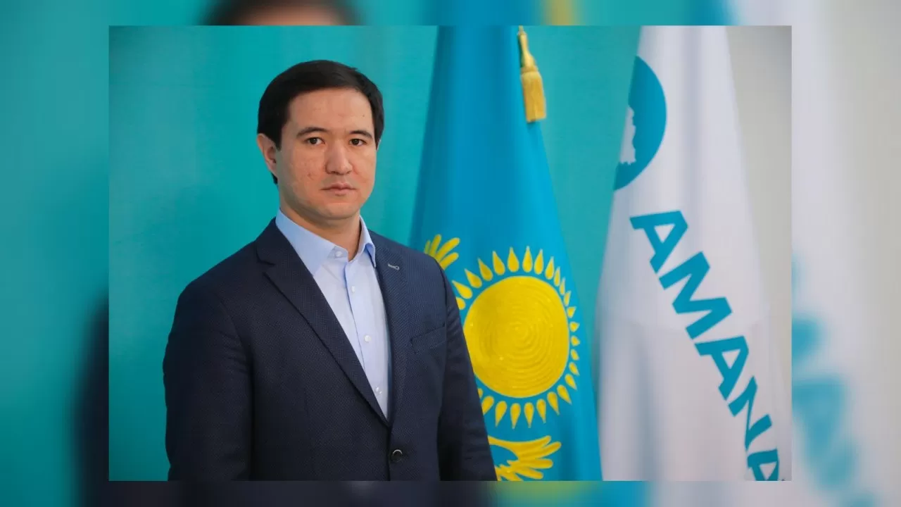Выпускник "Болашака" получил свободный мандат депутата мажилиса