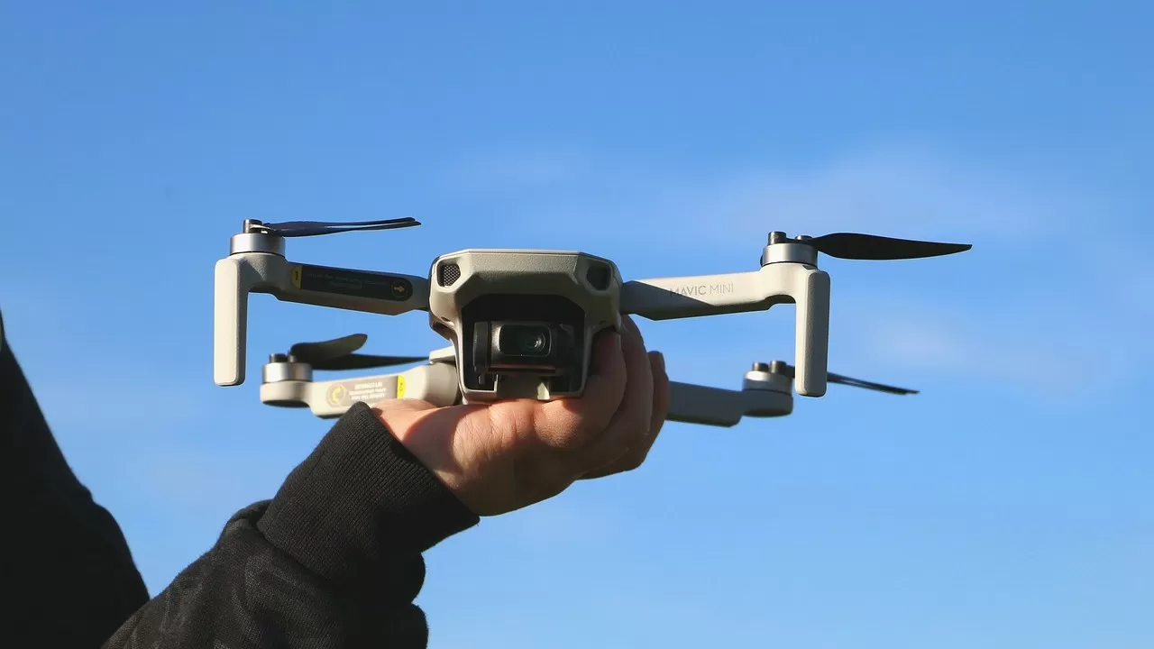 Енді электр беру желілеріндегі ақауды дрон мен жасанды интеллект анықтайды