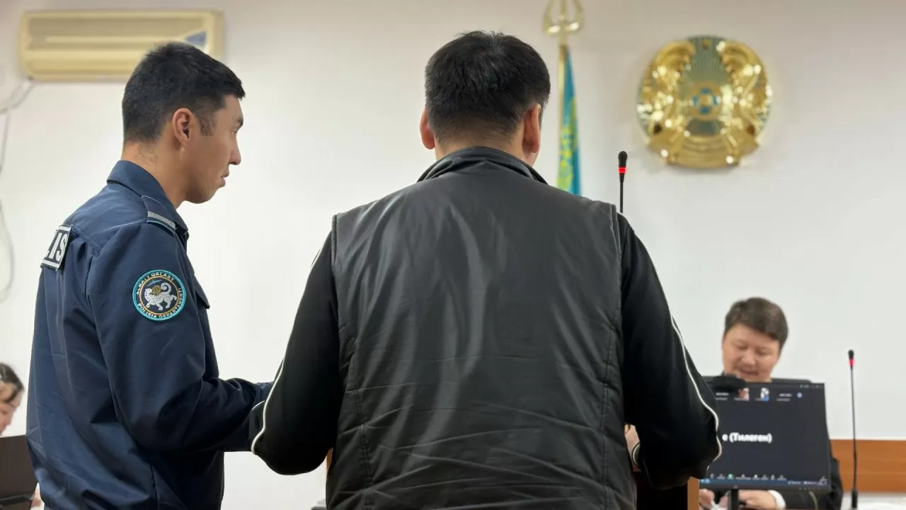 Ақтоты Дүйсеева Ілияс Сәриевтің құмар ойнағанын айтып берді 