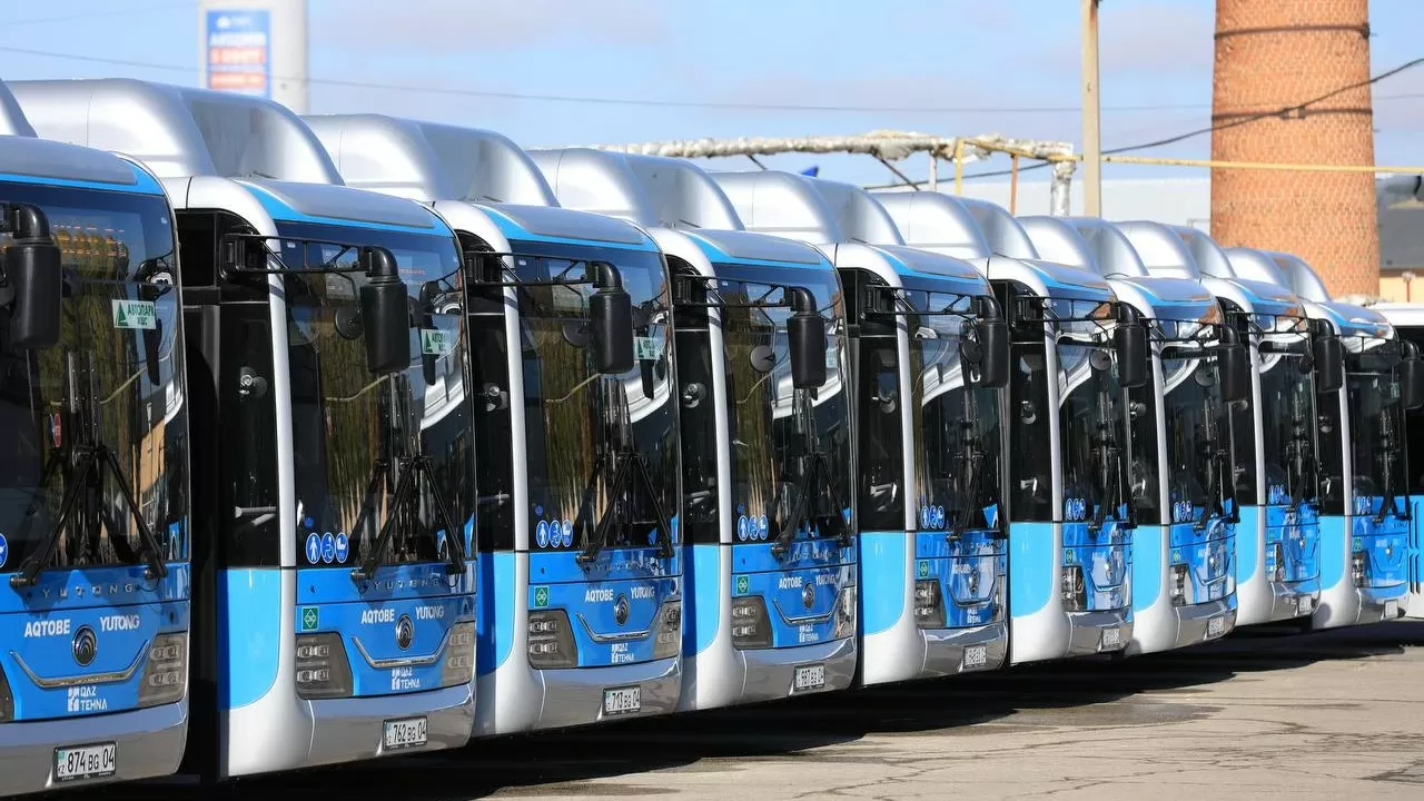 Автопарк одного из актюбинских перевозчиков пополнился новыми автобусами  