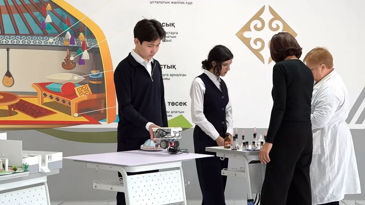 Мектептен ғылымға дейін: Қазақстанның білім саласындағы кешенді дамуы