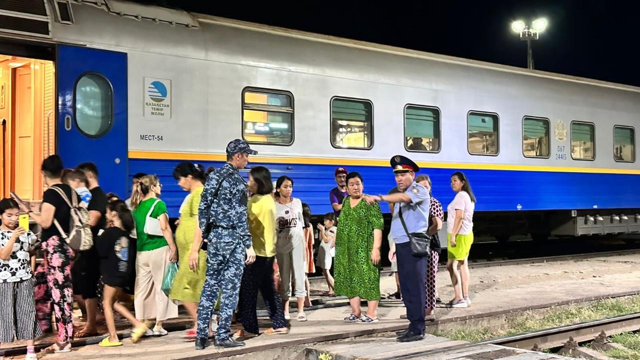 Орыс әйелдерін алдаған жаңа порно