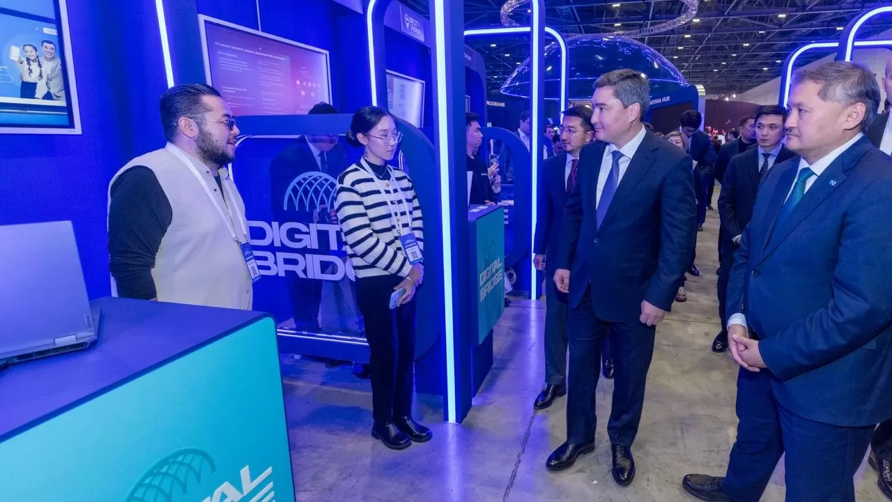 Digital Bridge 2025 форумында оқушылардың математикалық машығын дамытатын стартап ұсынылды