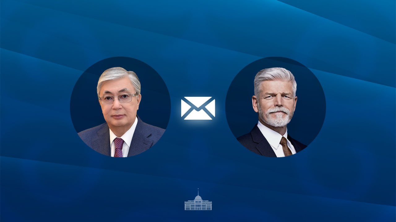 Порно стюардесса жақсы көреді анальный секс екі петух в жопу