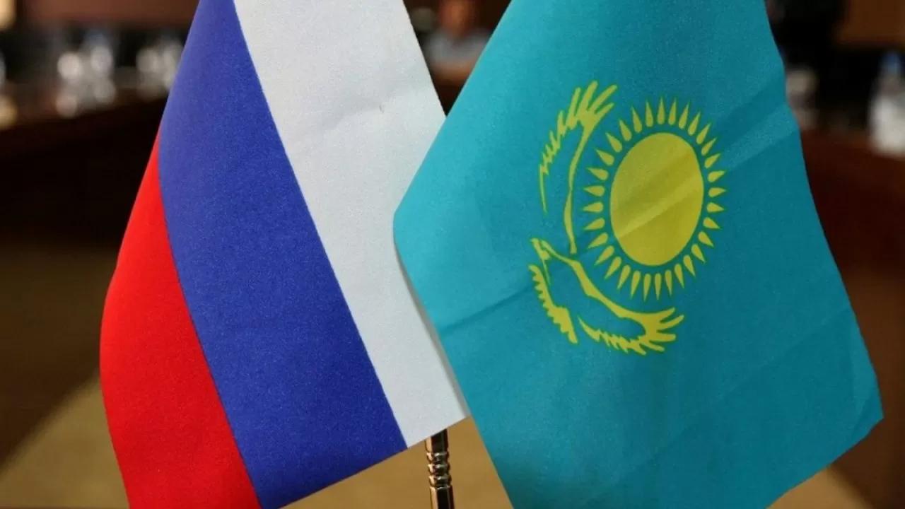Гражданам Казахстана нужно срочно проверить сроки пребывания в России