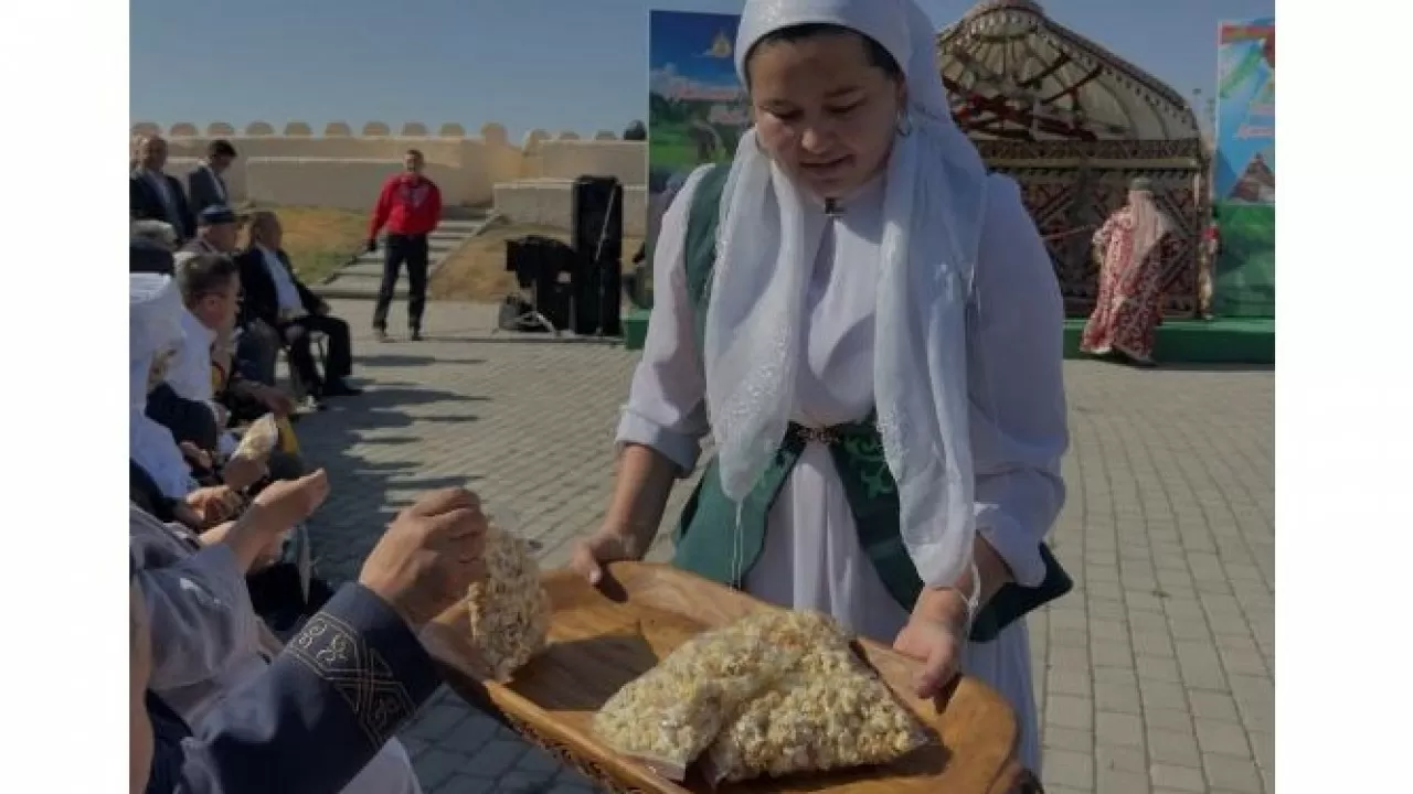 Чем угощали в Шымкенте на празднике национальной кухни