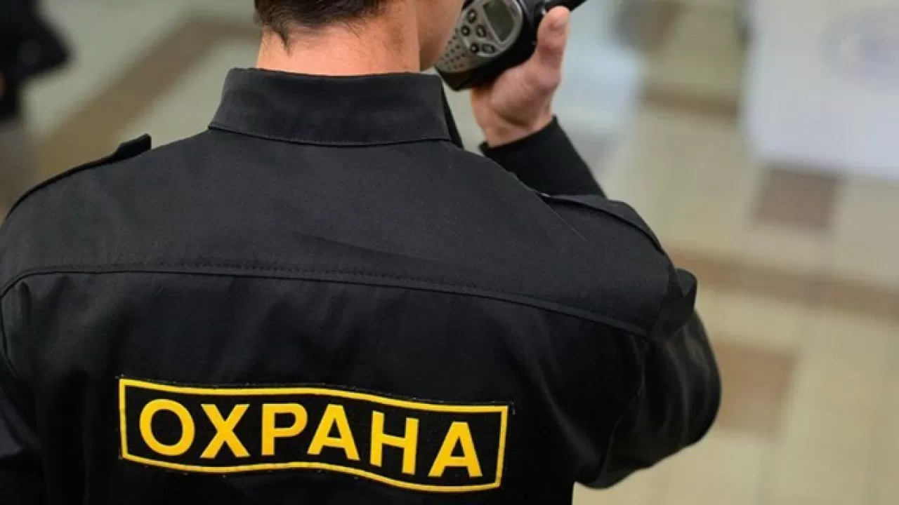 Могут ли охранники супермаркетов проверять сумки казахстанцев