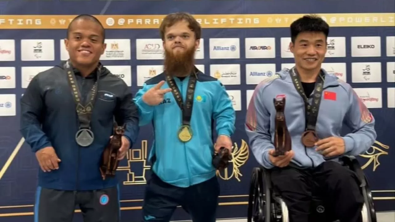 Давид Дегтярев үш дүркін әлем чемпионы атанды