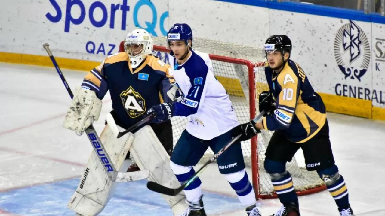 "Номад" выиграл у "Алматы" матч-перестрелку