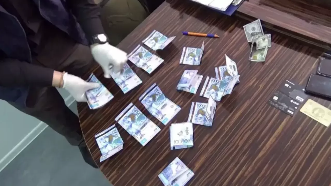 ҰҚК қыркүйек айында пара алу мен беруге қатысты 10 деректі анықтады