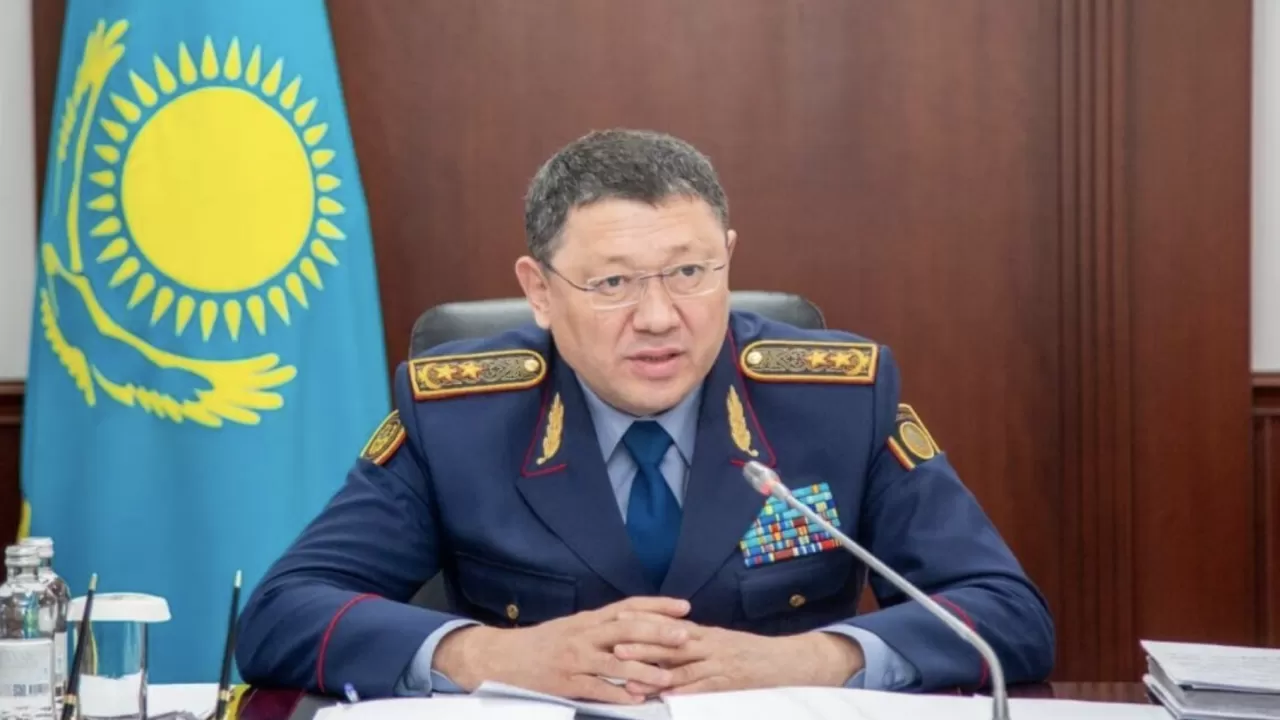 Министр: Полиция қызметкерінің барлығы бірдей антына адал емес