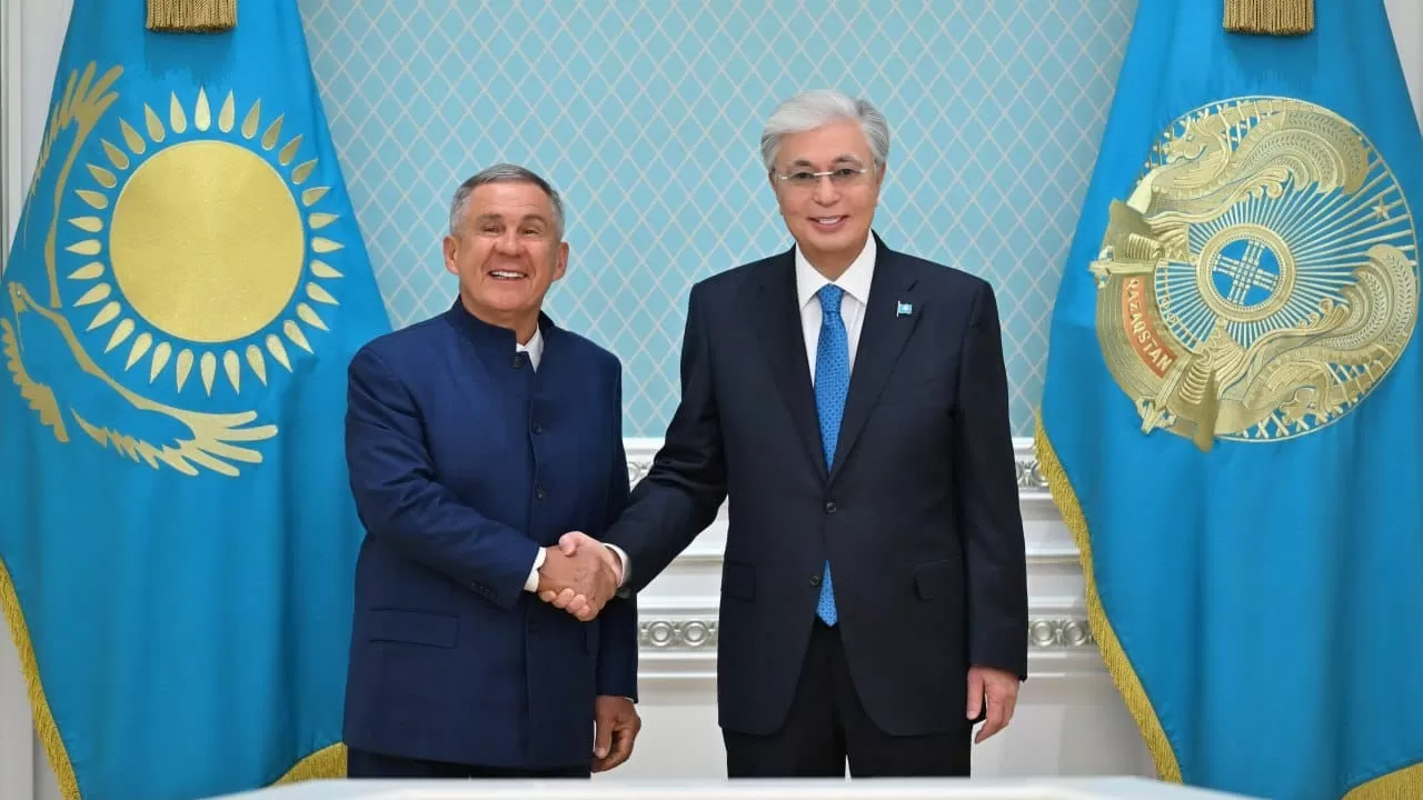 Токаев провел встречу с Рустамом Миннихановым