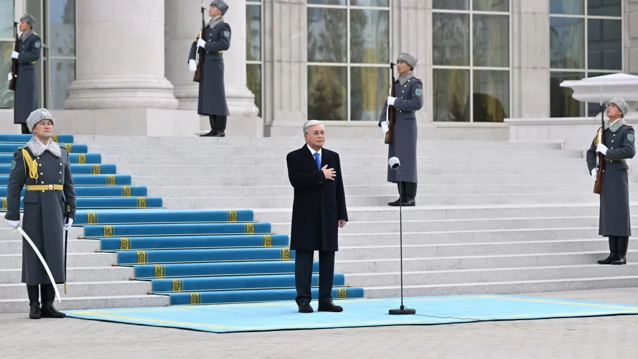 Мемлекет басшысы Мемлекеттік ту көтеру рәсіміне қатысты