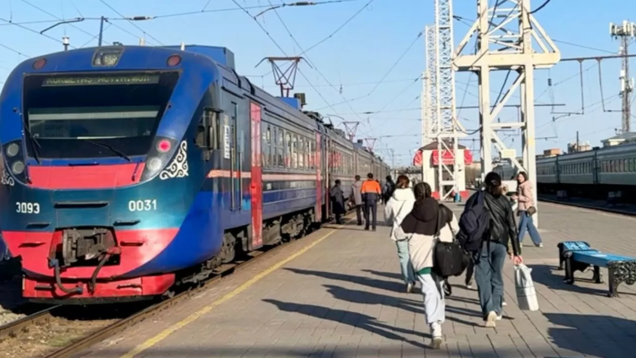 Темір жол билеттеріне желтоқсанның ортасына дейін жеңілдіктер жарияланды
