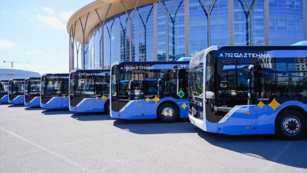 Микро юбка киген қыздар Күйеуінің ұйықтап жатқан әйелі порно видео