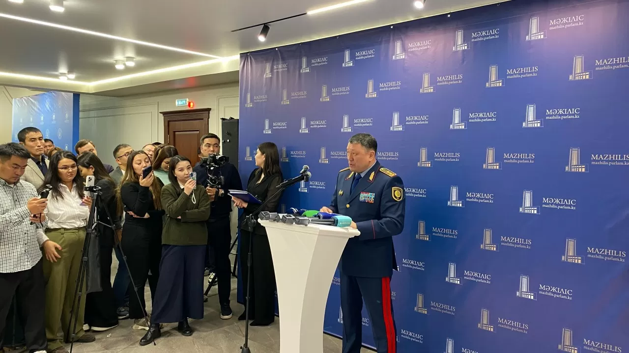 Министр Қарағандыдағы полиция бекетінен табылған әйел адамның мәйіті туралы пікір білдірді