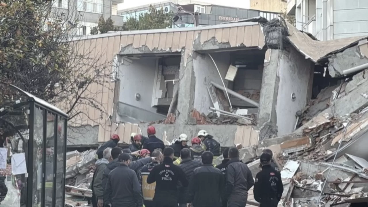 Түркияда 7 қабатты ғимарат опырылып түсті