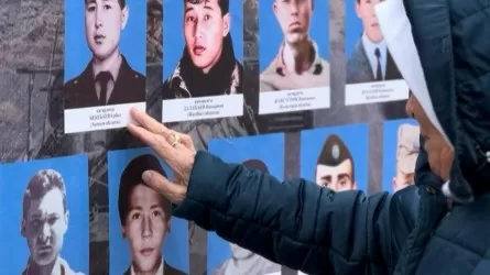 Атбасарда тәжік-ауған шекарасында қаза тапқан 17 жауынгерге арналған мемориал ашылды