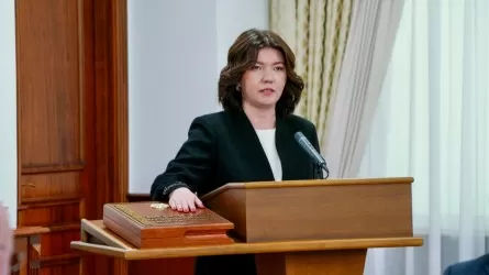 Жаңа министр Жұлдыз Сүлейменова ант берді 