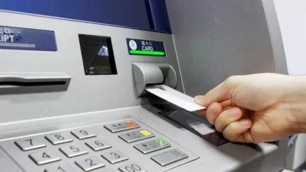 Келесі жылдан бастап банкомат арқылы ақша салу қиындай түседі