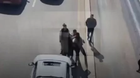 Алматыда төбелесіп, пышақ ала жүгіргендер іздестіріліп жатыр