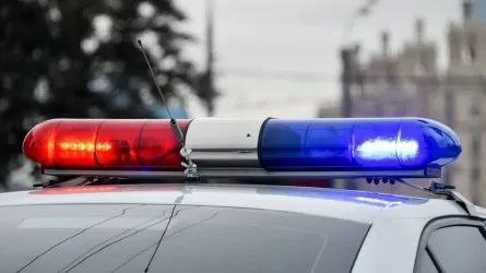 Ақтөбеде полицейлер өзіне қол жұмсамақ болған көпбалалы ананы құтқарып қалды