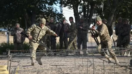 Қарулы Күштерде жауынгерлік дайындықтың қорытынды тексерісі өтіп жатыр